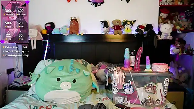 Devil_And_Princess - NEW TOY! MONSTER DILDO IN PUSSY 10 MINS