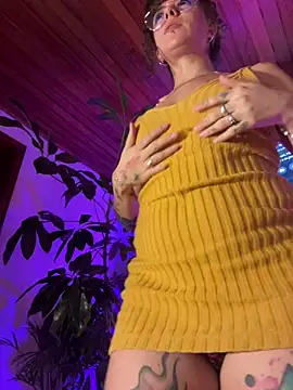 VioletaSubmissive - Take off panty