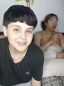 Valkiria_and_Sam - Twerking sam