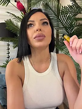 ReynaMorel - Tease naked boobies