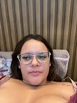 Laryssinha_69 - Boquete com garganta profunda