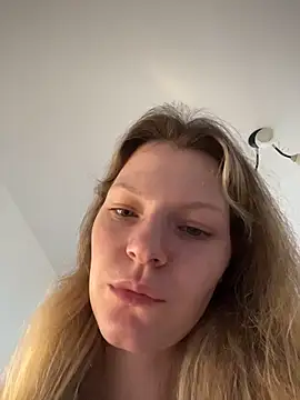 MaryHiggins - Licking nipples