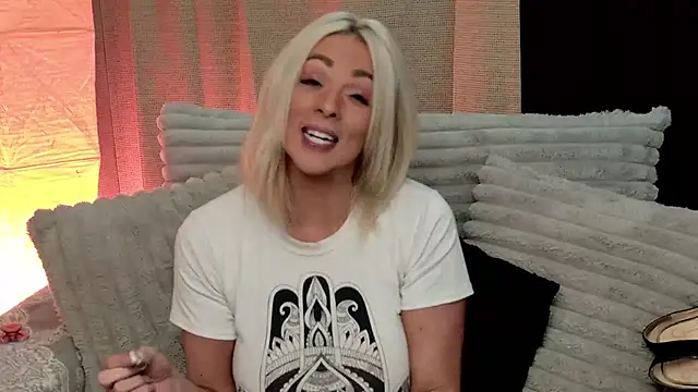 HopeDaylee - fill my tip jar <3 cum show!