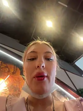 JessiTous - make my big ass red)