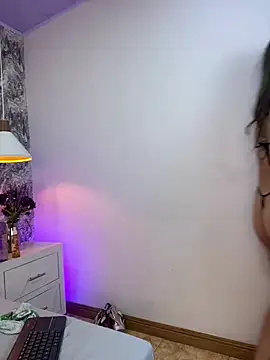 Samantta_606 - 4 fingers in pussy