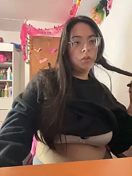 Indiegirl666 - show boobs