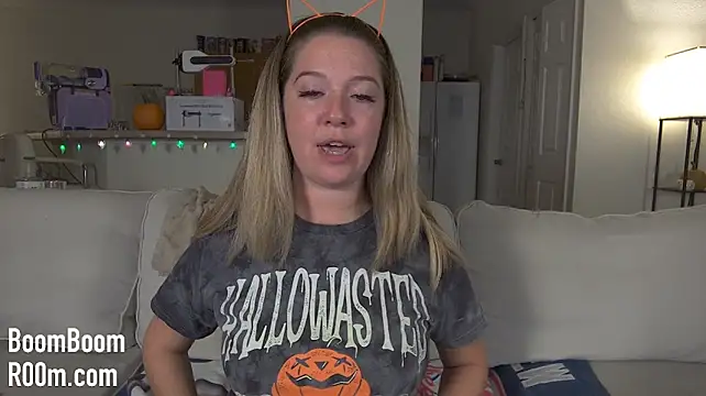 Boomboomr00m - Spit, Spank, Rub + Finger Pussy