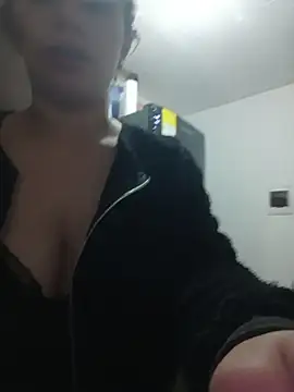 AbriilBloom - Show my breasts