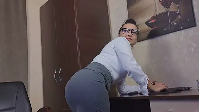 Ortensialady76 - up skirt, down panty