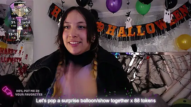 NyxAndria_1 - 🎯 Boobies out,oil play on nipples🎈