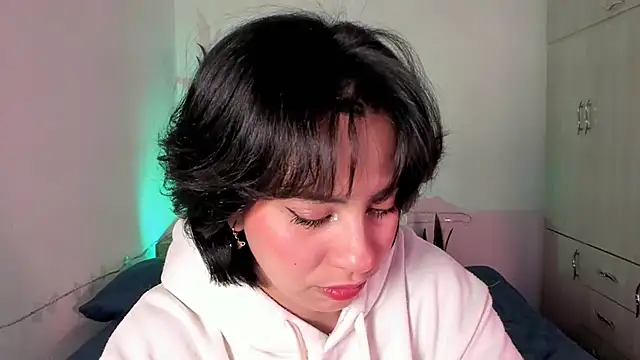 Adriannyp_1 - adri fuck hard carol with strap on