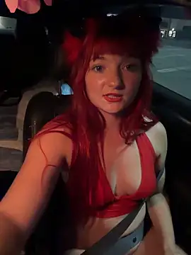 Princessmoon129 - 💦 SQUIRT IN STRANGERS TRUCK NAKED TS 💦