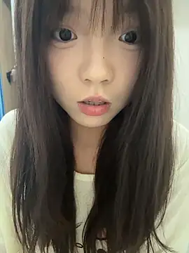 Youbaby-Love - 帮妹妹脱上衣3分钟