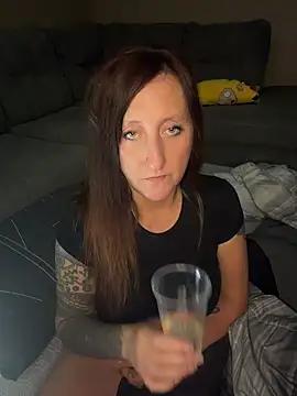 XoTatianaXo - Can I cum with my clothes on?
