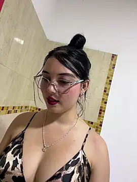 Julianne_valerin