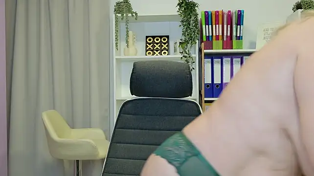 NathaliaNat - Tits oiled and squeezed