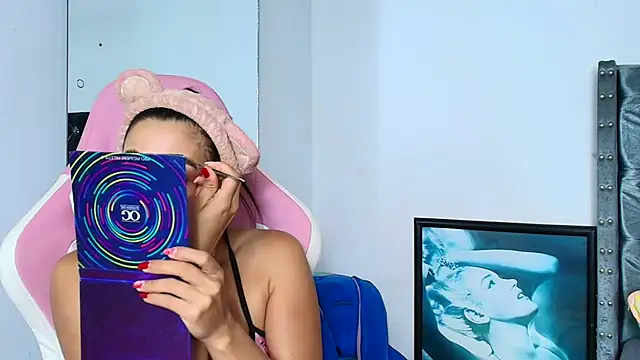 GraceWallace_ - MAKE ME HAPPY