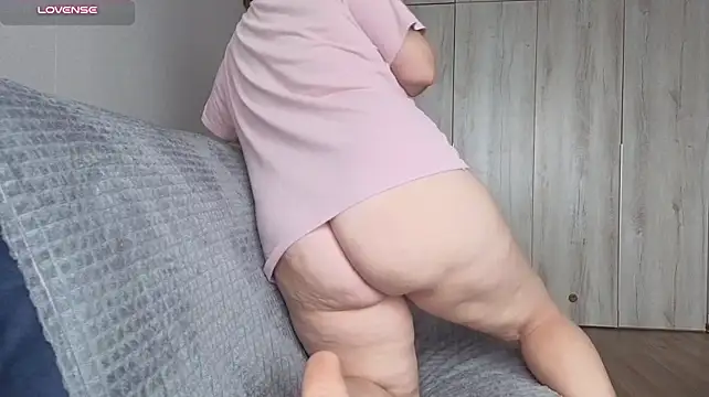 MilaaMilaa - Open ass