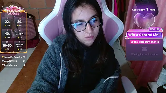 Maggie_Fox3 - SHOW ASS