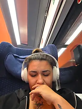 Hausverbot3 - Squirt inside the train