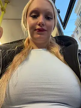 Elfi_InPublic - Massage tits+drool Ahegao in bus