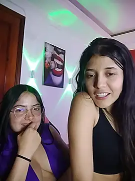 Cherryx_Cream - completely naked