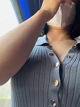May-Squirt - Make my dress wet in puclic And squirt