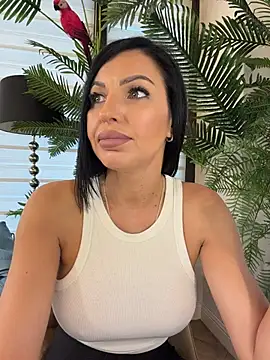 ReynaMorel - Tease naked boobies