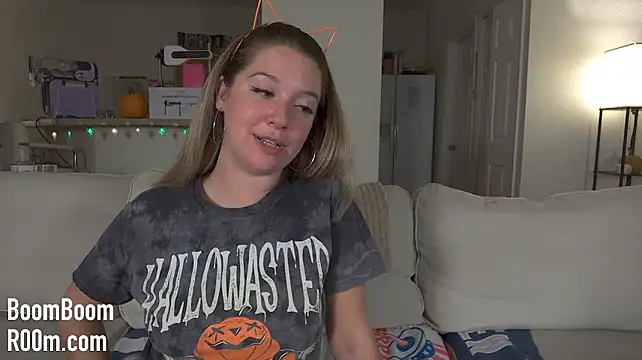 Boomboomr00m - Spit, Spank, Rub + Finger Pussy