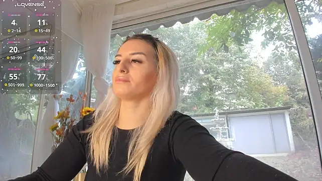 Ella_Vee - 5x Spanks 🔴🔴🤩