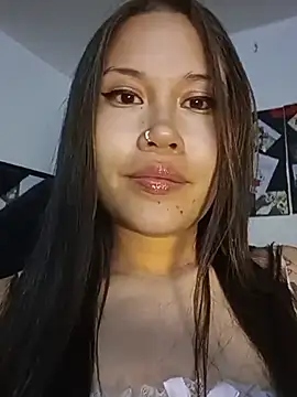 Valentina27 - Change into a sexy costume