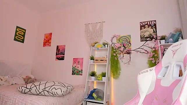 Mia_WaterFall - SPREAD ASS AND SPANK IT