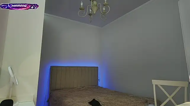 RenMeow - STRIPTEASE