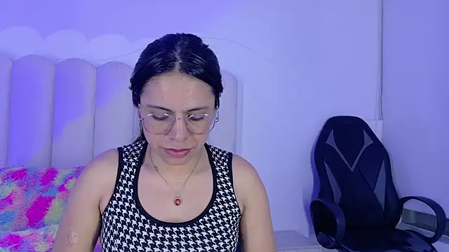 CindyAbril - Hard spanks red ass