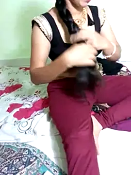 Komal_Bhabhi4u - Pussy fingering 3 minutes