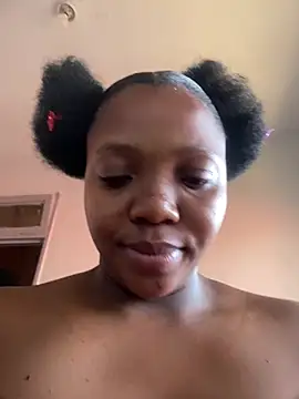 MilfBoobsxx - Finger pussy 🍑