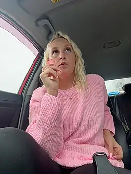 MerlinDave - Finger pussy/naked ✌️🤫🤤