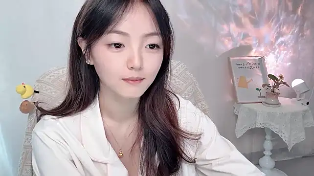 Wenwen8888 - 如果哥哥跟我玩猜拳 我只会出剪刀 因为哥哥是我的拳布