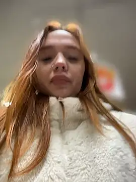 LisaCatt - fucking yourself in the doggy position