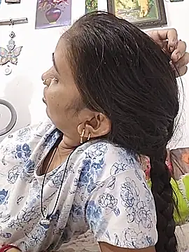 Priya_couple1 - Full need pusssy fingering