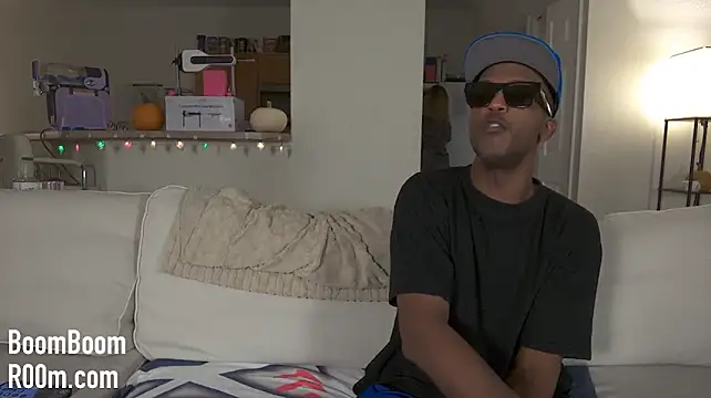 Boomboomr00m - Spit, Spank, Rub + Finger Pussy
