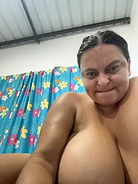 Horny-Mommy-Dirty - shower