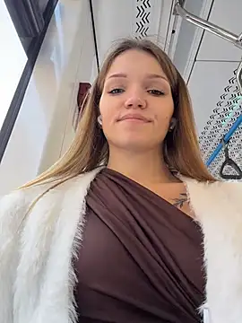 StreetSquirt - play with nipples under top+open door