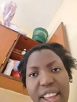 Daddydoll20 - SPRAY MILK ON FACE