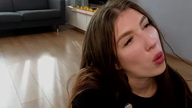 LeticiaCowick - Eye contact clouse up