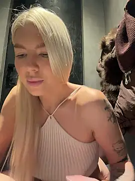 NewLale - Doggy no panties