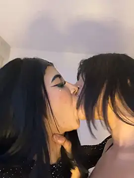 -Brittanny - NAKED AND TWERK