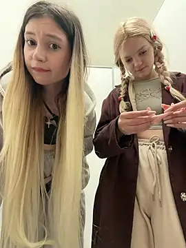 Elsawhere - both suck fingers + massage boobies 🍒