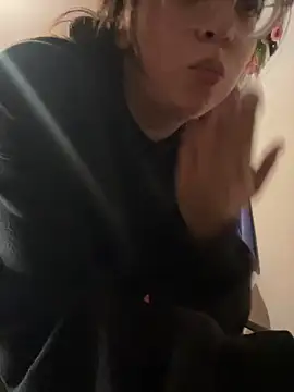 Indiegirl666 - show boobs