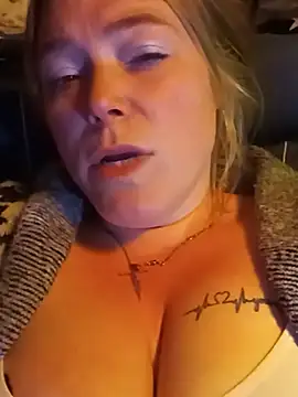 BettyandGold - 5 Push ups